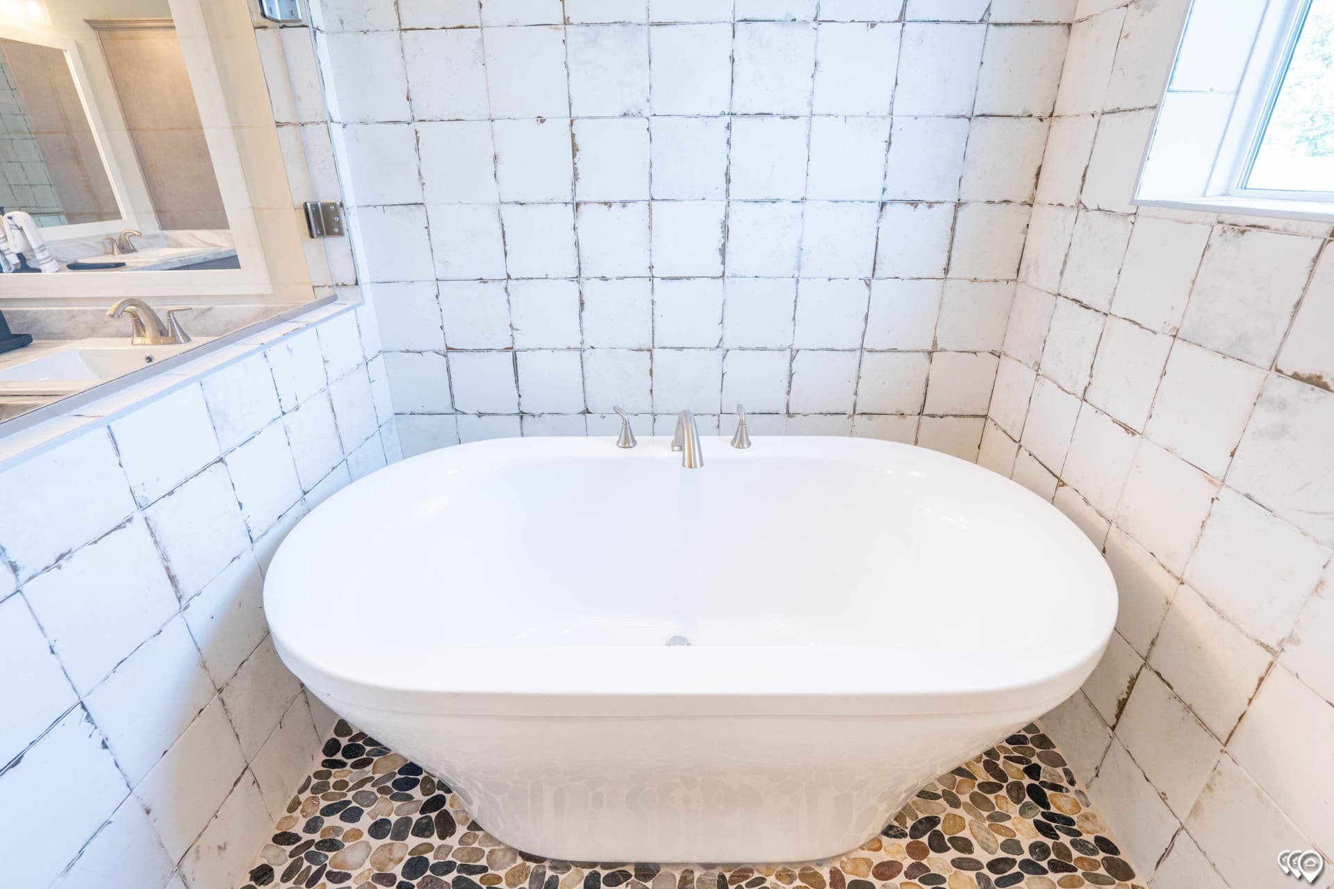 The lost creek bathroom home features