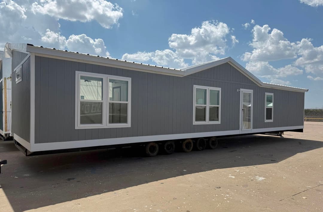 The liberty exterior, hero, and elevation home features