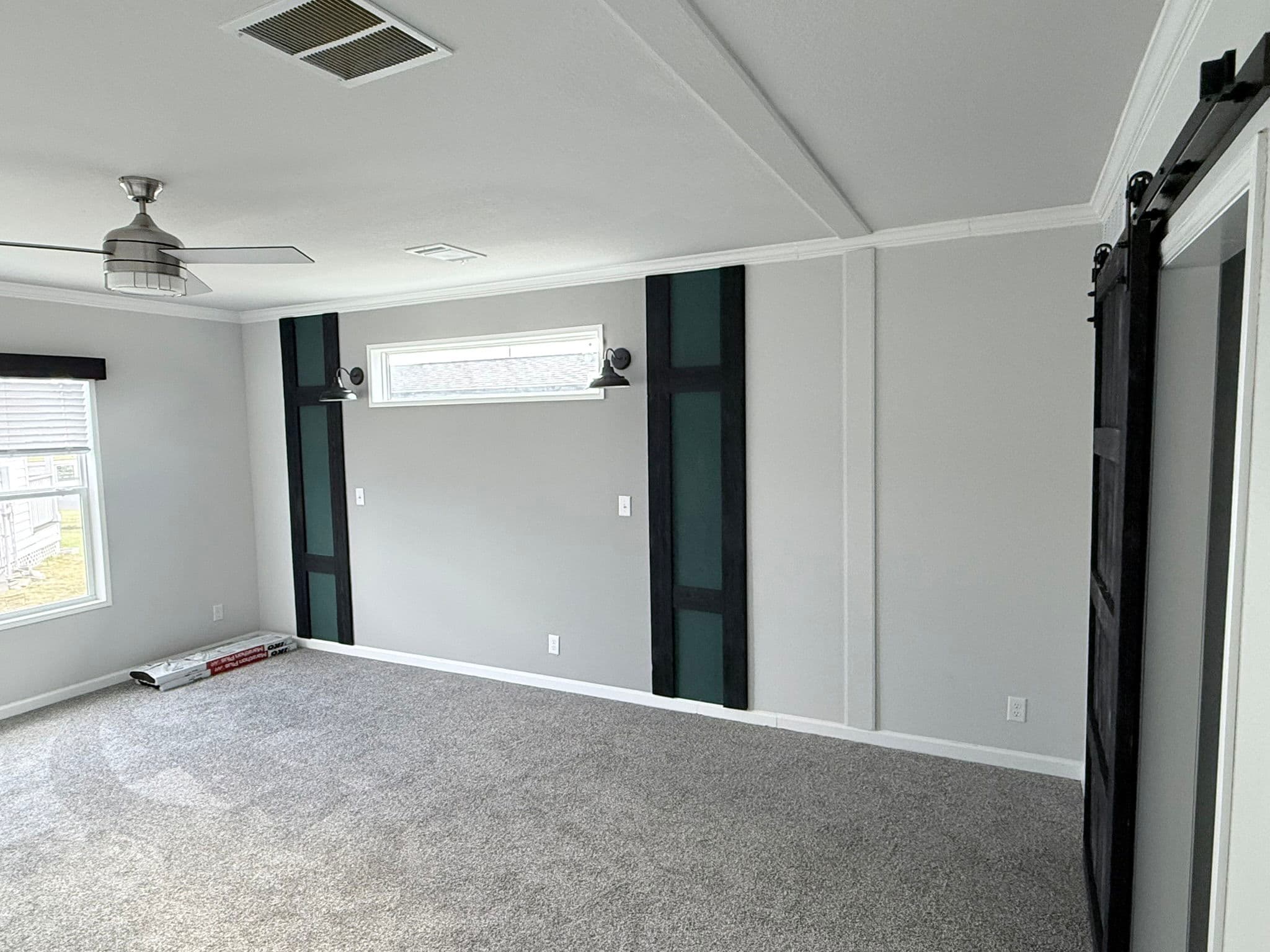 Vintage farmhouse (inventory) interior home features