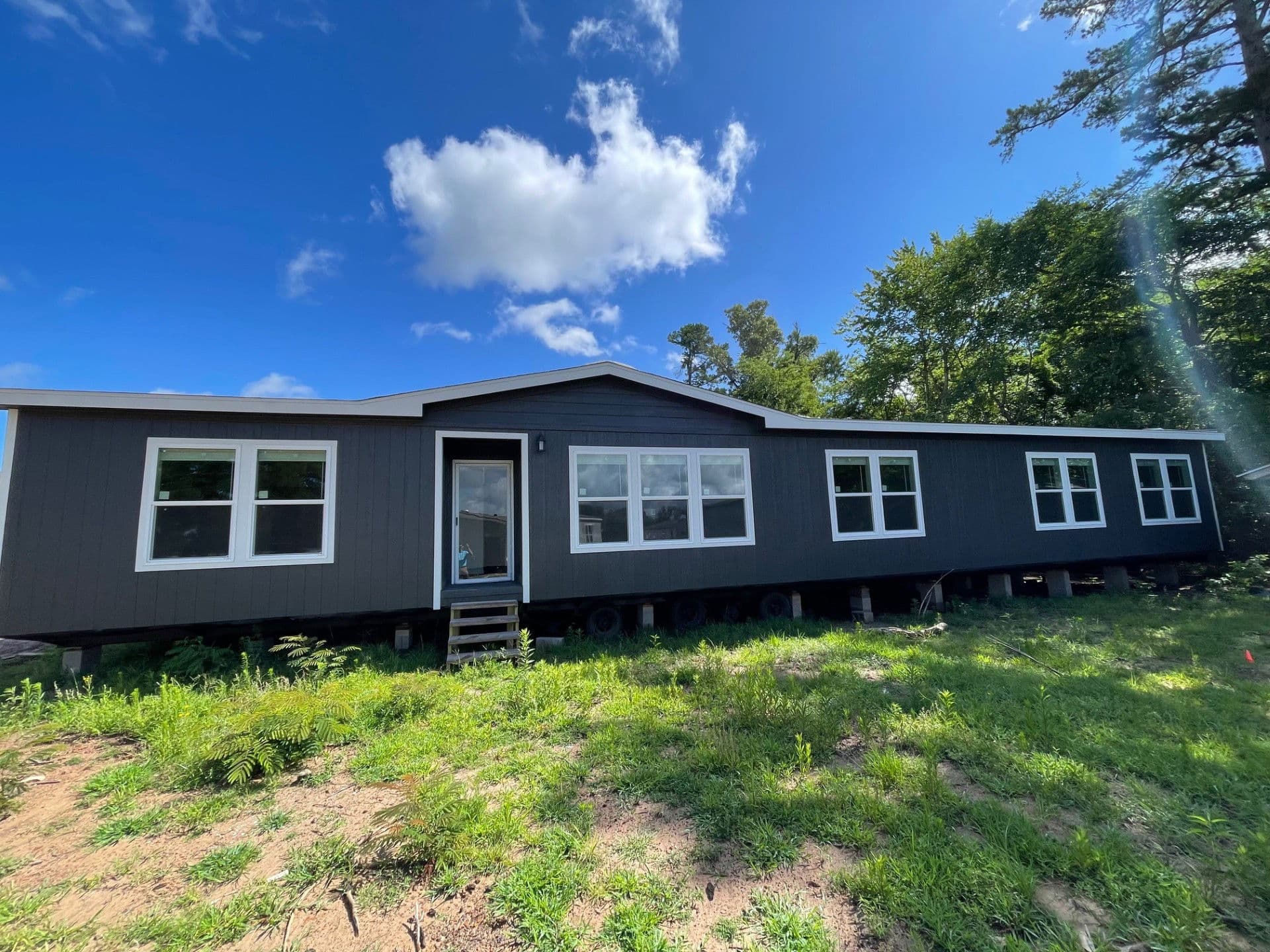 Hero 76 (inventory) hero and exterior home features