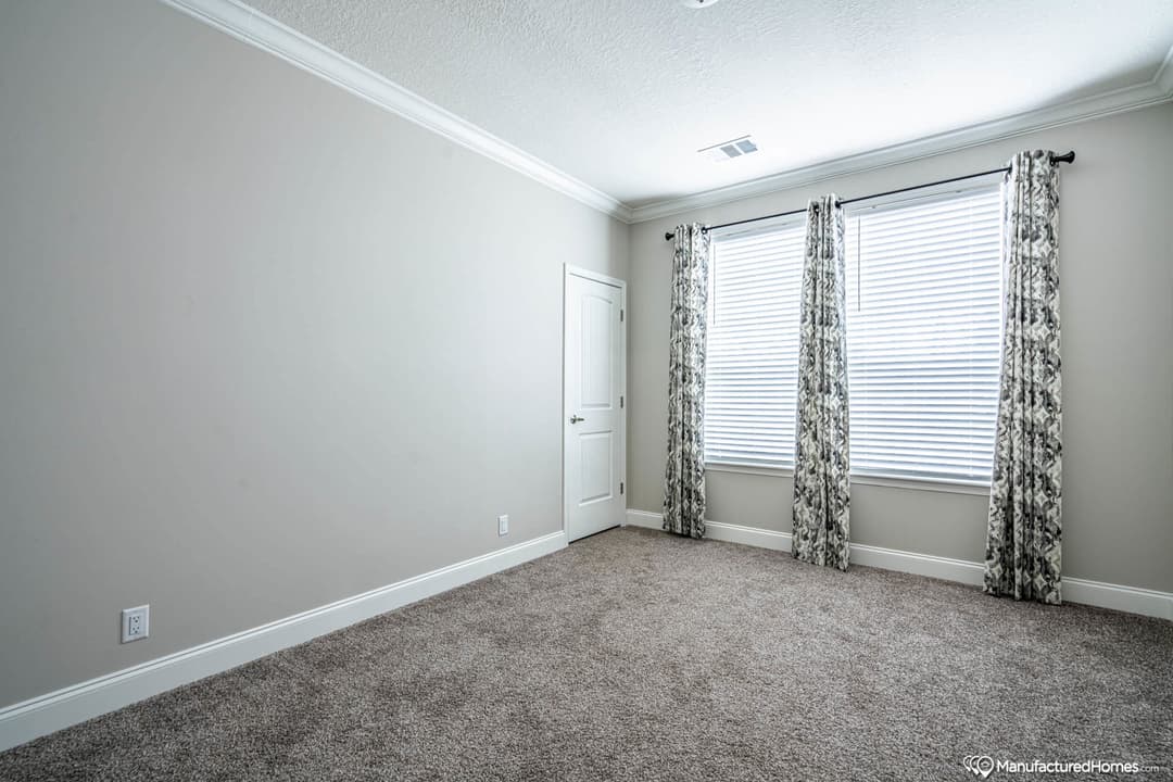 Ashley bedroom home features