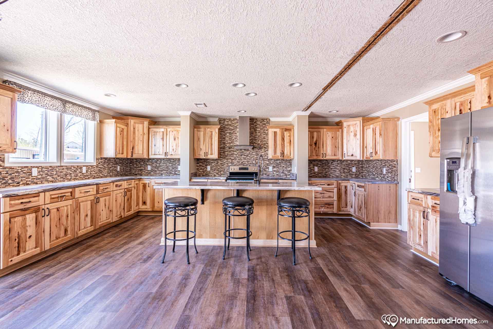 The vayda kate kitchen home features