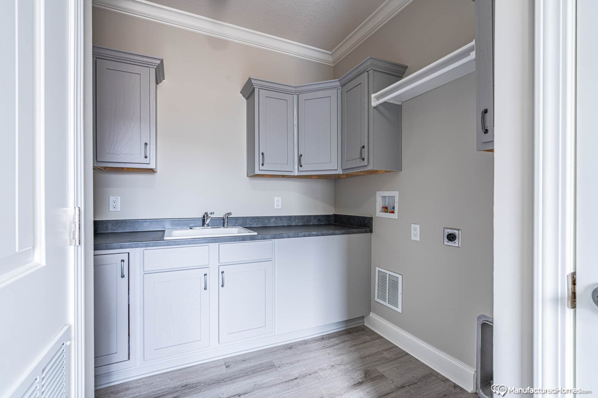 Ashley interior home features