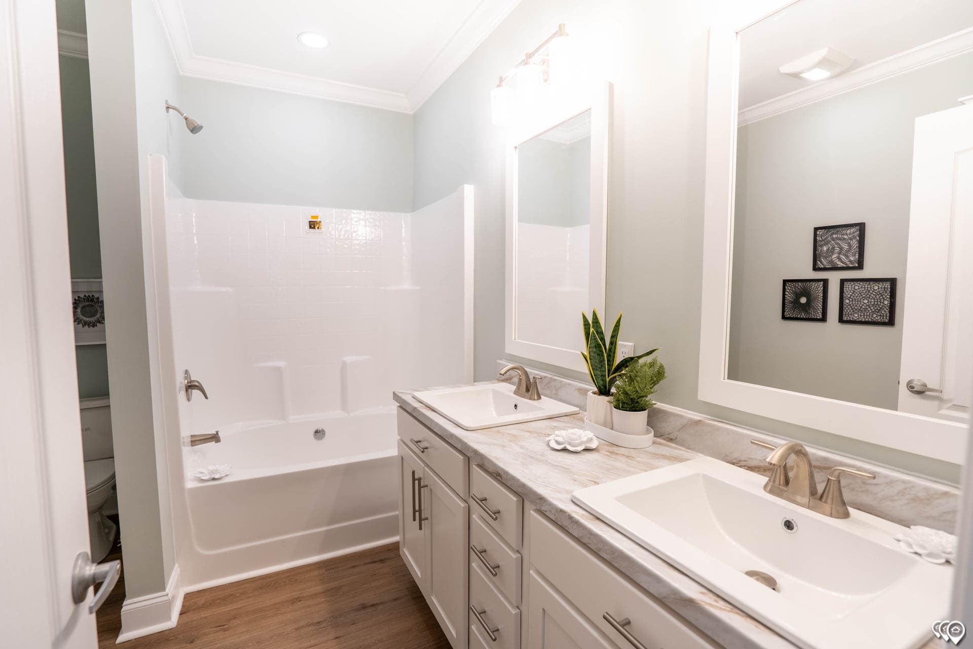 The riverview bathroom home features