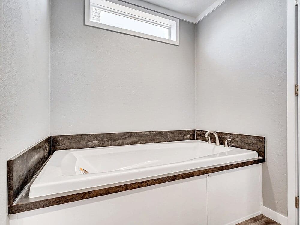 The fiesta 2.0 bathroom home features