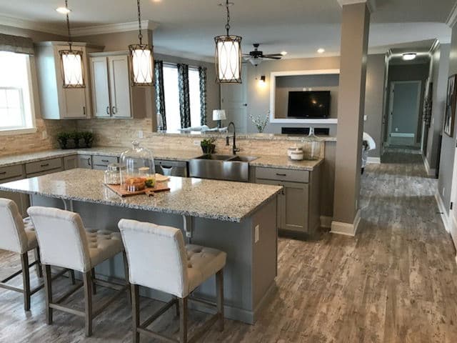 Alexander kitchen home features