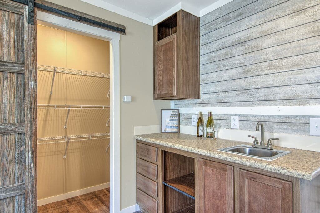 Bella 9876 interior home features