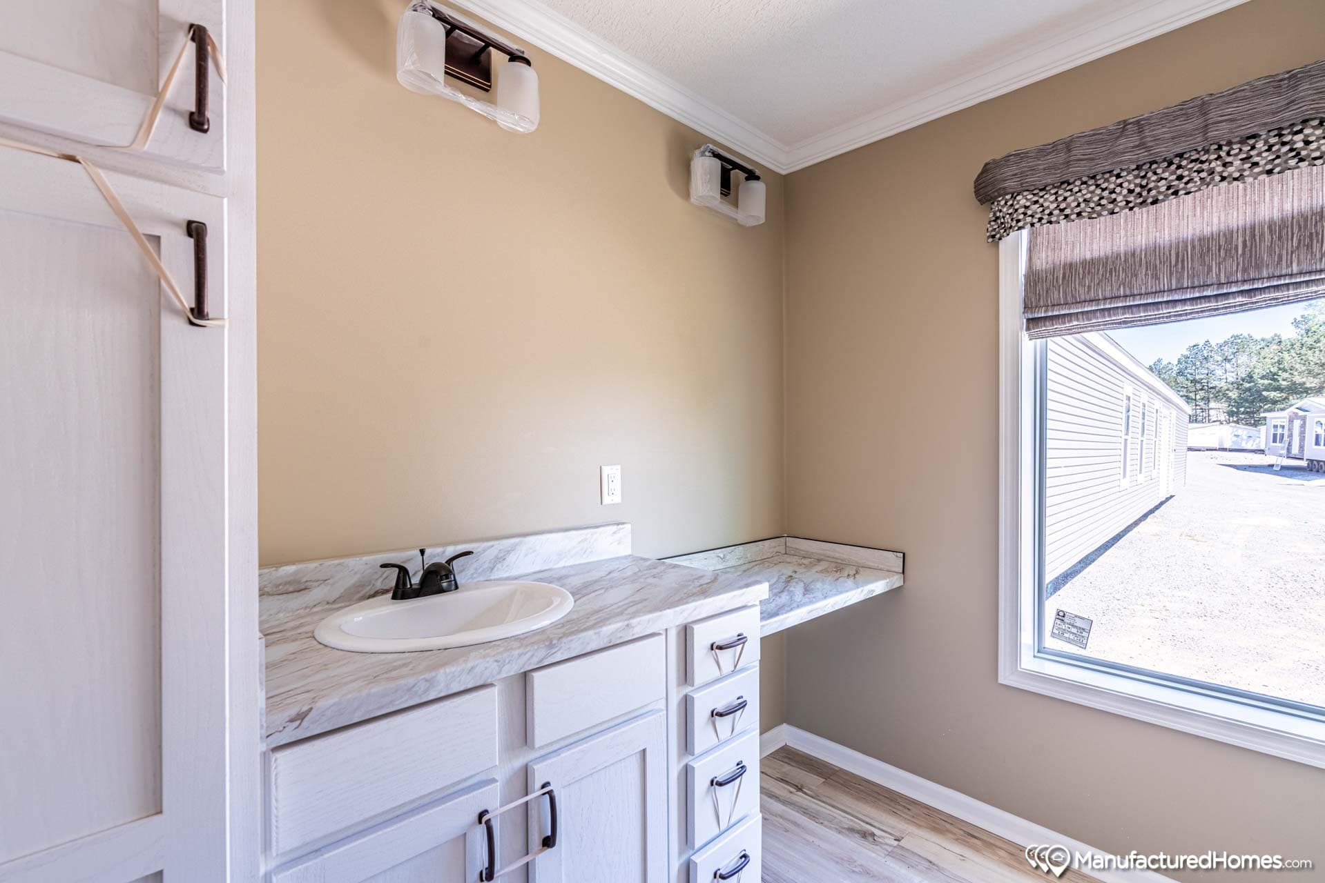 The vayda kate interior home features