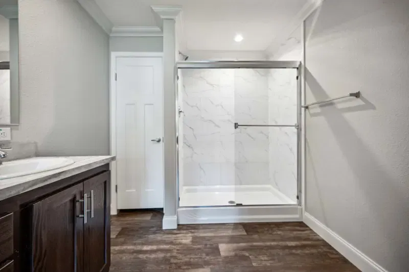 Prairie dune 8862 bathroom home features