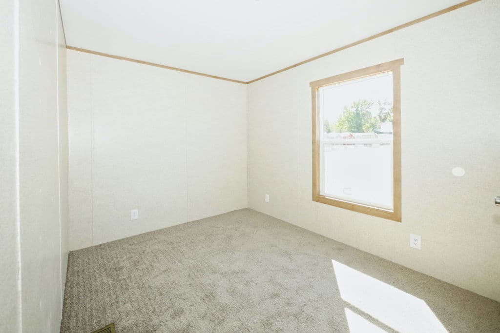 Leo 9156 bedroom home features