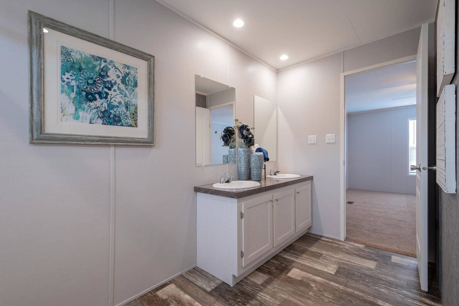 Rm3268a bathroom home features