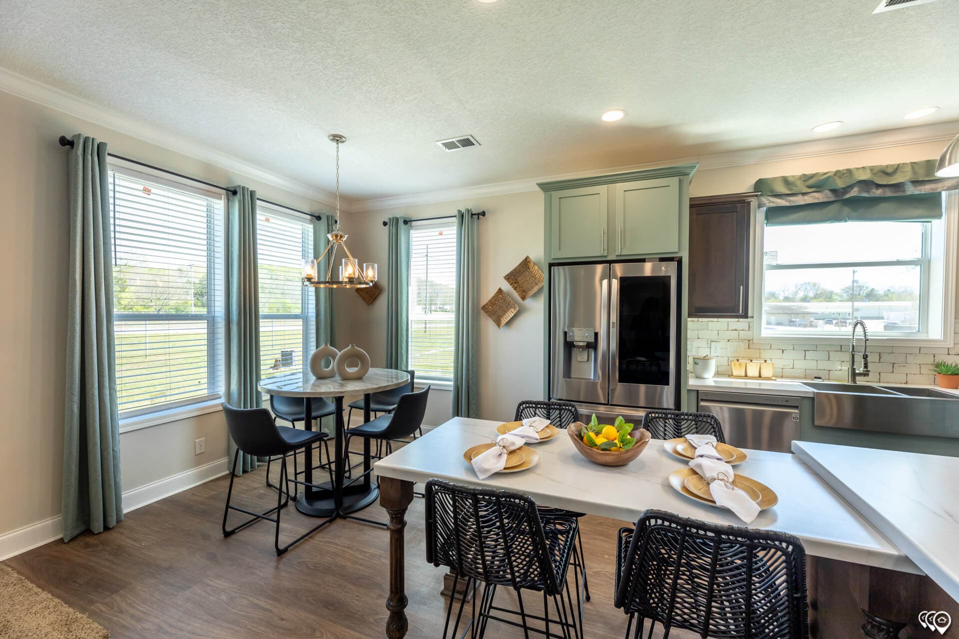 Cedar lake kitchen home features