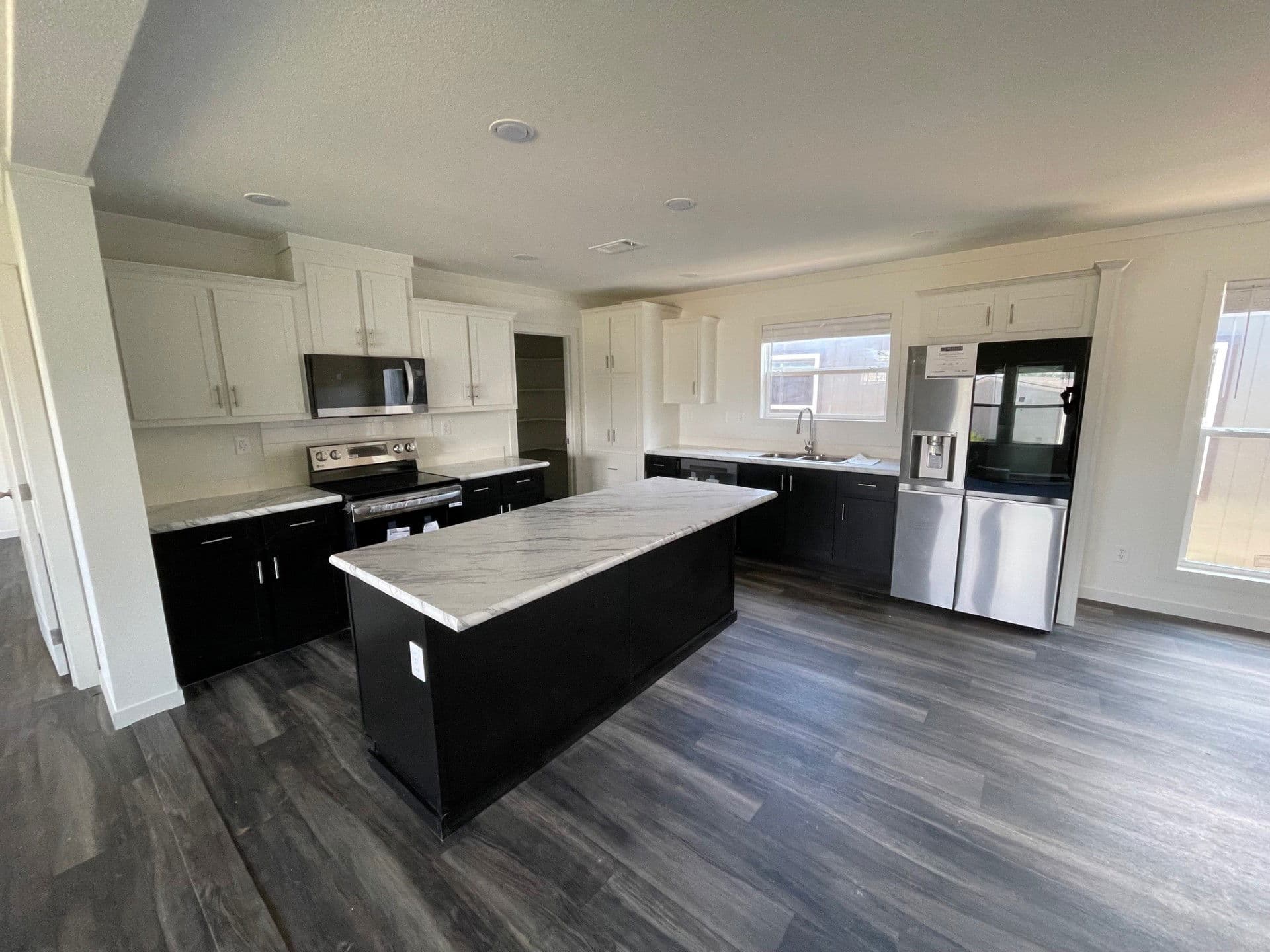 Hero 76 (inventory) kitchen home features