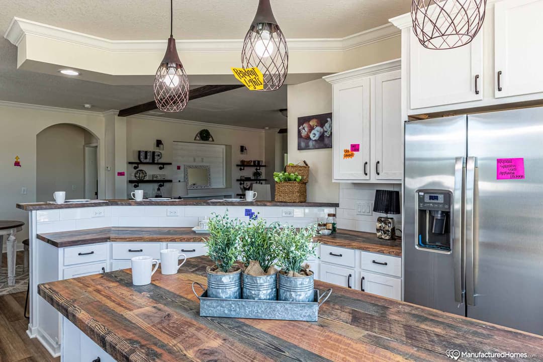 Azalea i kitchen home features